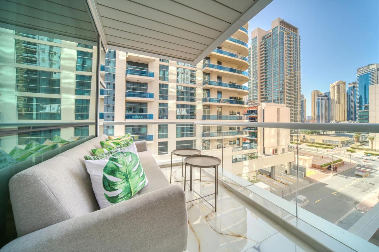 Classy 2br At La Riviera Marina By Deluxe Apartment Dubai